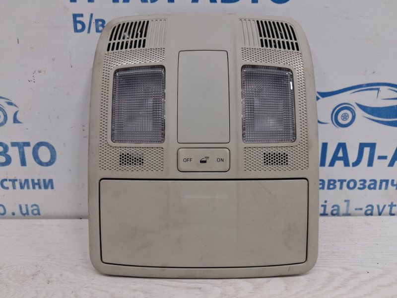 Запчасть плафон передний Mazda 3 2013-2019 BM 2.2 diesel TG1667SS1C Б/У Плафон передний Mazda 3 2013-2019 BM 2.2 diesel TG1667SS1C Б/У