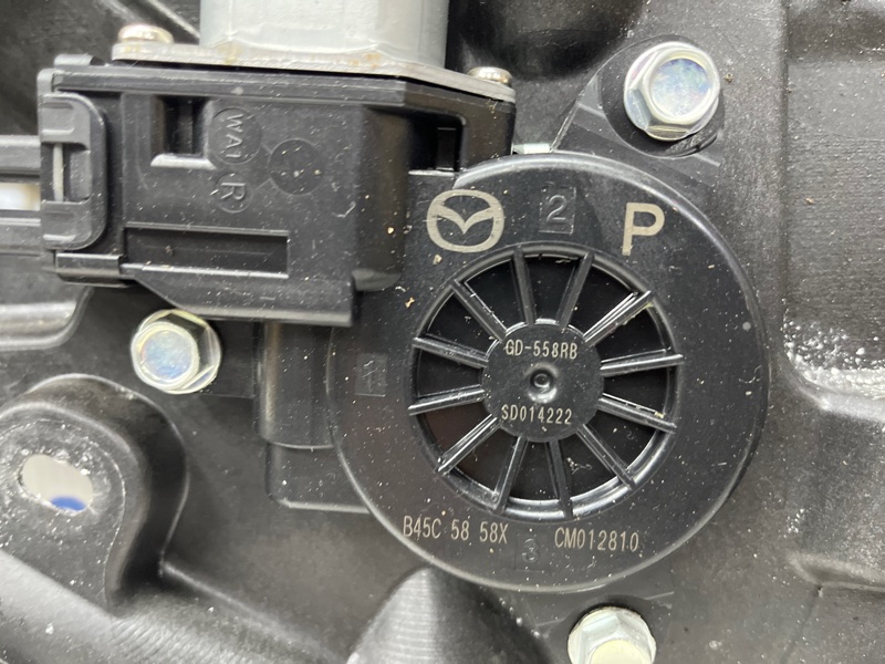 Стеклоподъемник передний правый Mazda 3 BM 2.2 diesel Стеклоподъемник передний правый Mazda 3 BM 2.2 diesel