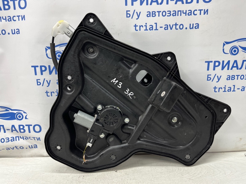 Запчасть стеклоподъемник задний правый Mazda 3 2013-2019 BM 2.2 diesel BHN97297X Б/У Стеклоподъемник задний правый Mazda 3 2013-2019 BM 2.2 diesel BHN97297X Б/У