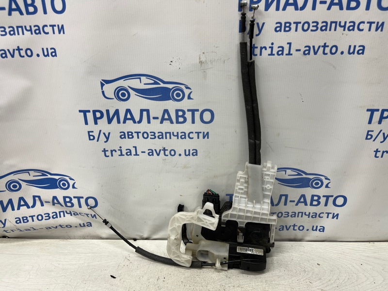 Замок двери передний правый Hyundai IX35 LM 1.7 diesel D4FD Замок двери передний правый Hyundai IX35 LM 1.7 diesel D4FD