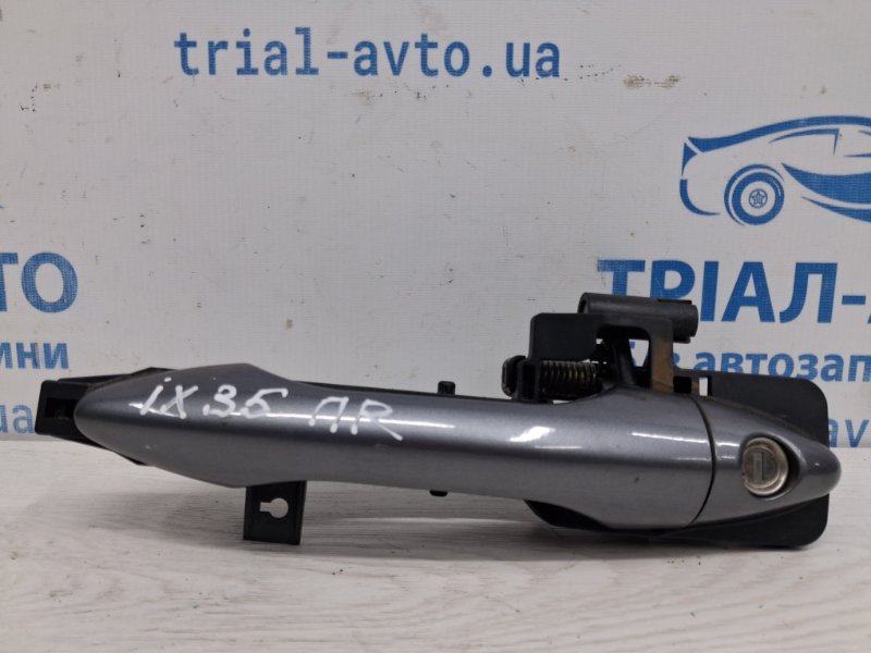 Ручка двери внешняя передняя правая Hyundai IX35 2009-2015 LM 1.7 diesel D4FD Б/У