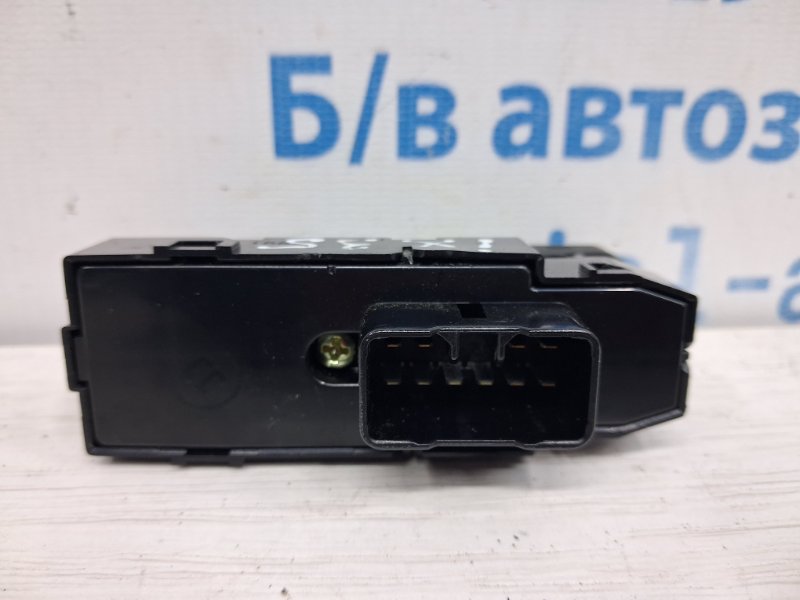 Кнопка стеклоподъемника Hyundai IX35 LM 1.7 diesel D4FD