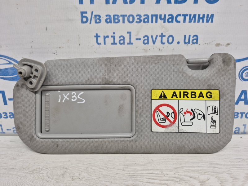 Запчасть козырек солнцезащитный левый Hyundai IX35 2009-2015 LM 1.7 diesel D4FD 852102S050OM Б/У Козырек солнцезащитный левый Hyundai IX35 2009-2015 LM 1.7 diesel D4FD 852102S050OM Б/У