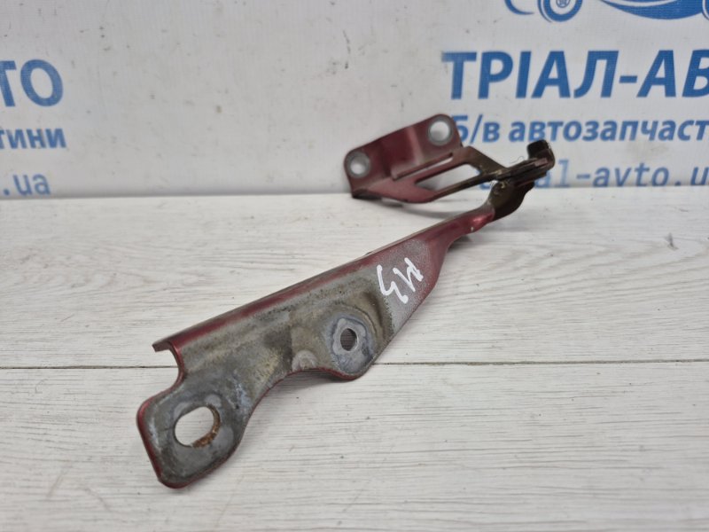 Петля капота правая 3 2013-2019 BM 2.2 diesel Петля капота правая 3 2013-2019 BM 2.2 diesel