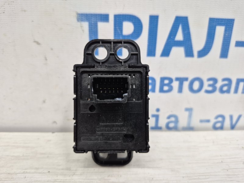 Кнопка ручника Nissan Qashqai J11 1.6 diesel R9M Кнопка ручника Nissan Qashqai J11 1.6 diesel R9M