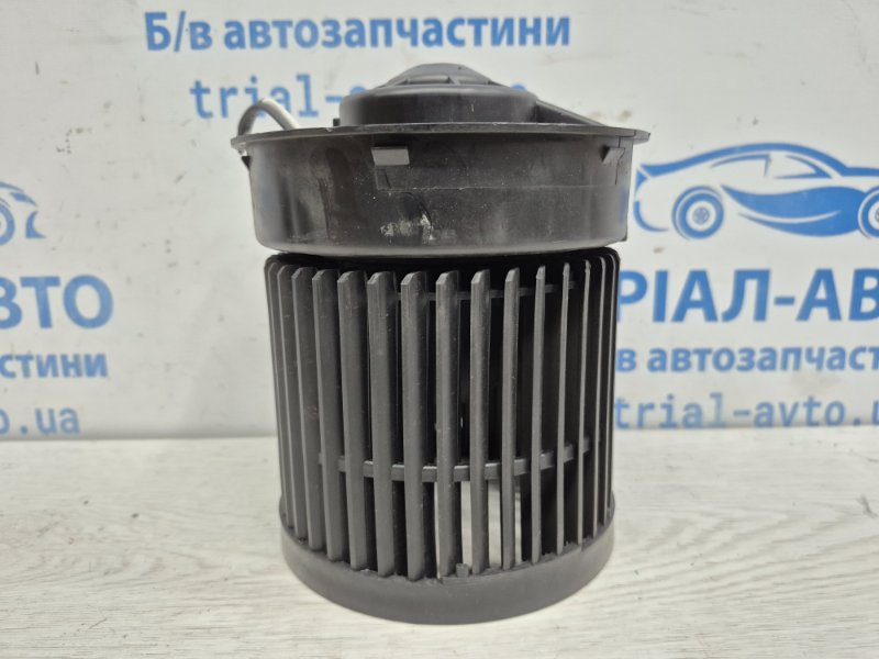 Запчасть моторчик печки Nissan Qashqai 2013-2022 J11 1.6 diesel R9M 272264EM0A Б/У Моторчик печки Nissan Qashqai 2013-2022 J11 1.6 diesel R9M 272264EM0A Б/У