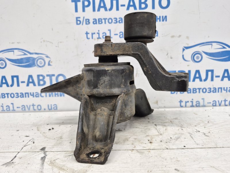 Запчасть подушка двс правая Hyundai IX35 2009-2015 LM 1.7 diesel D4FD 218102Y600 Б/У Подушка ДВС правая Hyundai IX35 2009-2015 LM 1.7 diesel D4FD 218102Y600 Б/У