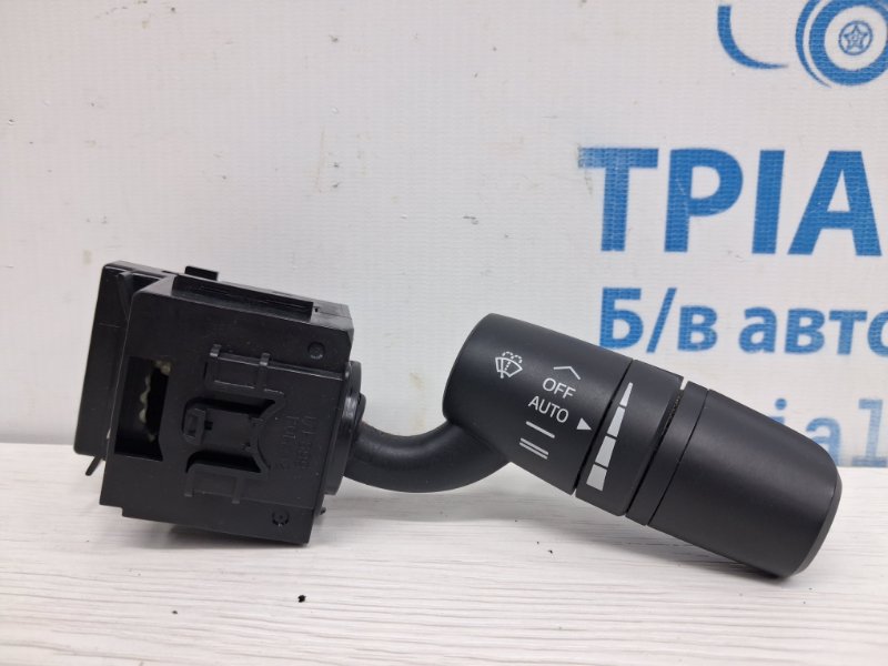Запчасть переключатель подрулевой правый(дворники) Mazda 3 2013-2019 BM 2.2 diesel KD4766128 Б/У Переключатель подрулевой правый(дворники) Mazda 3 2013-2019 BM 2.2 diesel KD4766128 Б/У