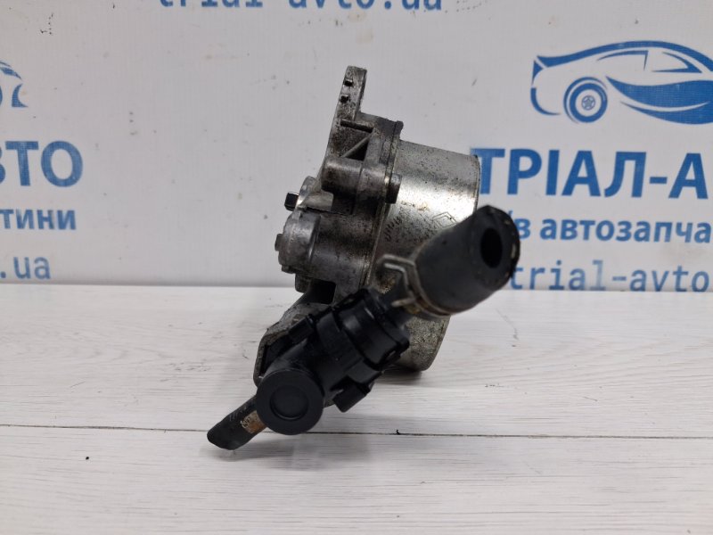 Насос вакуумный Nissan Qashqai J11 1.6 diesel R9M Насос вакуумный Nissan Qashqai J11 1.6 diesel R9M