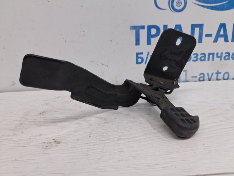 Крюк капота Qashqai 2013-2022 J11 1.6 diesel R9M Крюк капота Qashqai 2013-2022 J11 1.6 diesel R9M