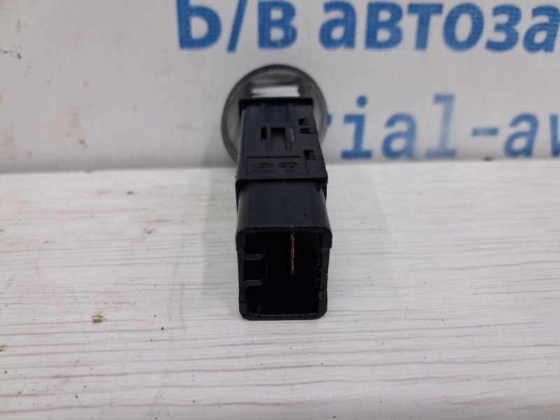 Кнопка подогрева Hyundai IX35 LM 1.7 diesel D4FD Кнопка подогрева Hyundai IX35 LM 1.7 diesel D4FD