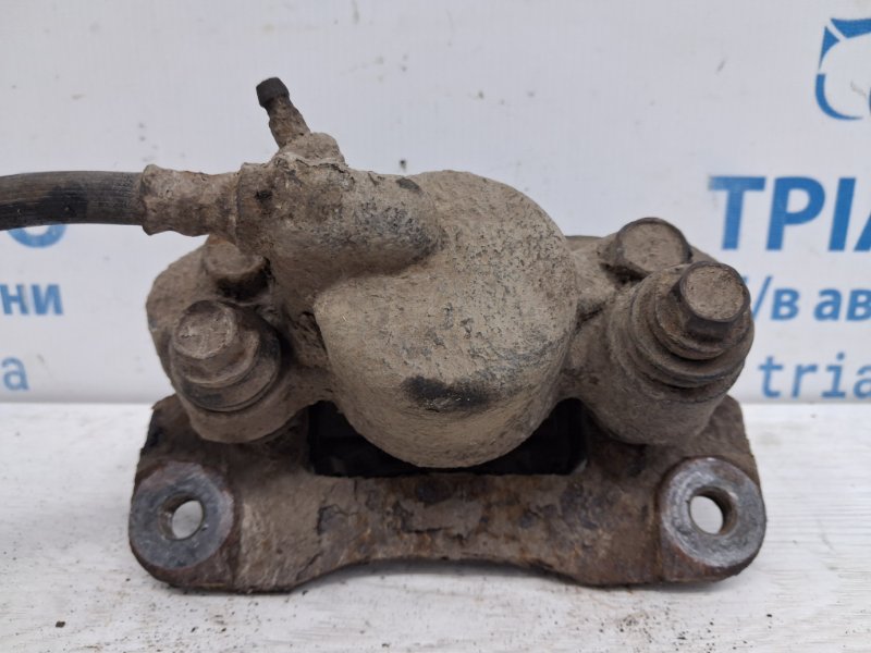 Суппорт задний правый Mitsubishi Pajero Sport K9 2.5 Diesel 4D56 Суппорт задний правый Mitsubishi Pajero Sport K9 2.5 Diesel 4D56
