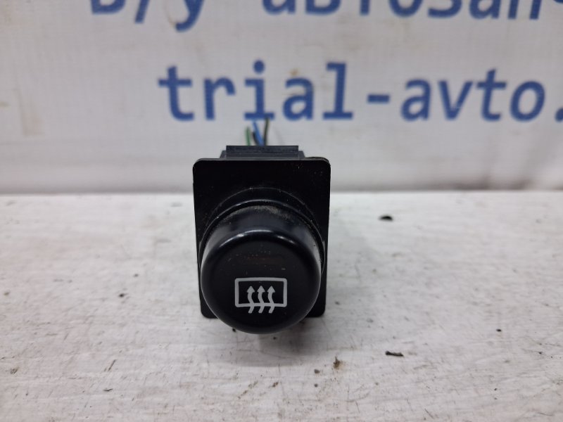 Запчасть кнопка подогрева Mitsubishi Pajero Sport 1996-2008 K9 2.5 Diesel 4D56 MR240714 Б/У Кнопка подогрева Mitsubishi Pajero Sport 1996-2008 K9 2.5 Diesel 4D56 MR240714 Б/У