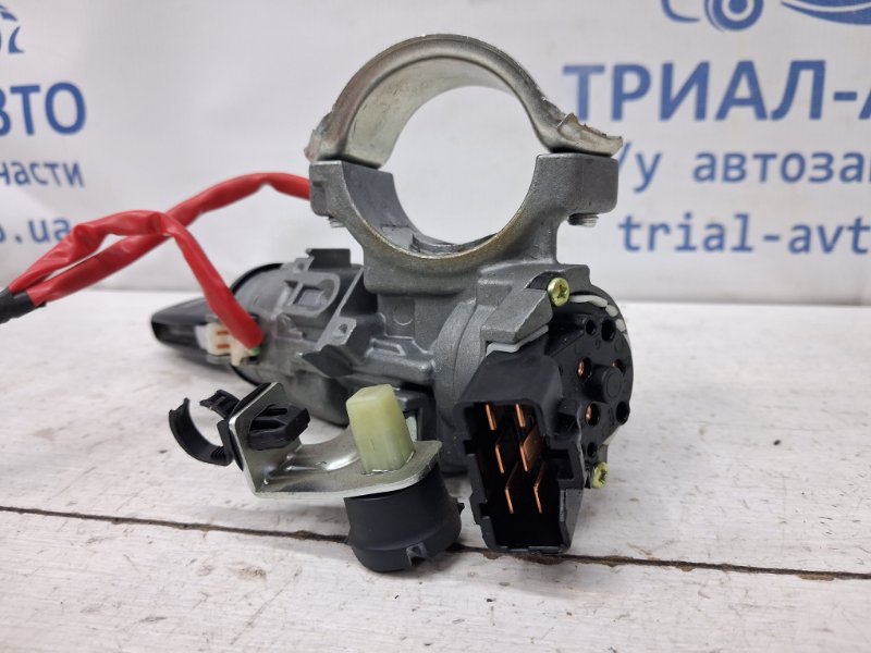 Замок зажигания IX35 2009-2015 LM 1.7 diesel D4FD Замок зажигания IX35 2009-2015 LM 1.7 diesel D4FD
