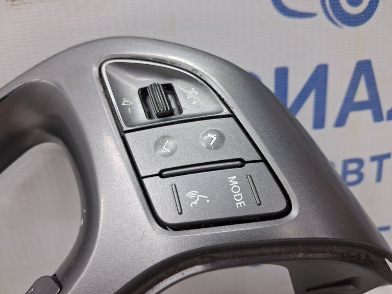 Кнопки руля IX35 2009-2015 LM 1.7 diesel D4FD Кнопки руля IX35 2009-2015 LM 1.7 diesel D4FD