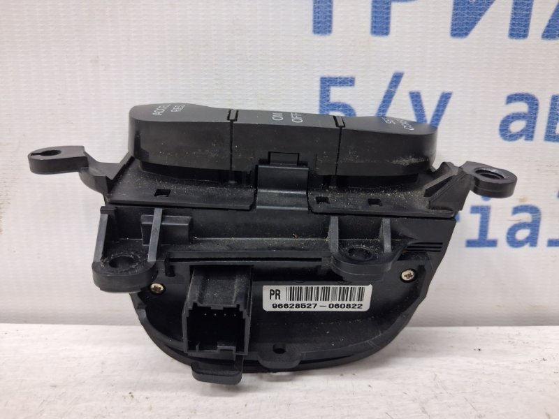 Кнопки руля Chevrolet Captiva C100 2.0 Дизель Z20S Кнопки руля Chevrolet Captiva C100 2.0 Дизель Z20S