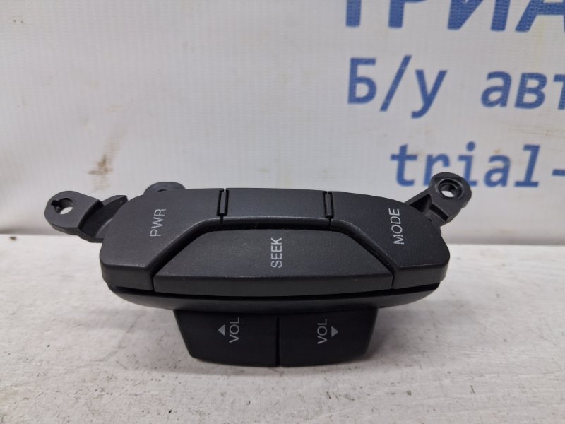 Запчасть кнопки руля Chevrolet Captiva 2006-2018 C100 2.0 Дизель Z20S 96628528 Б/У Кнопки руля Chevrolet Captiva 2006-2018 C100 2.0 Дизель Z20S 96628528 Б/У