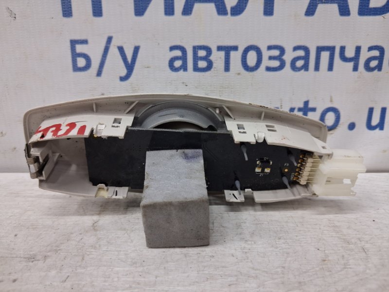 Плафон Escape 2012-2019 3 2.0 бензин ENR90 Плафон Escape 2012-2019 3 2.0 бензин ENR90
