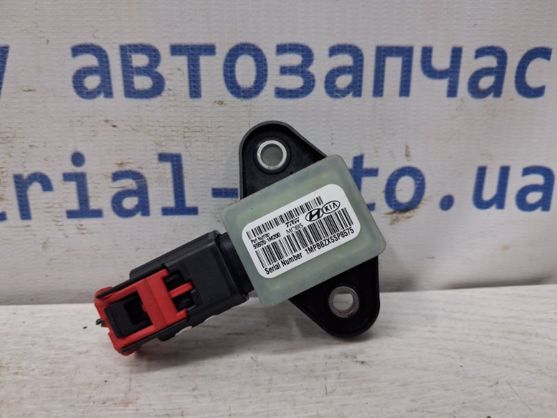 Запчасть датчик удара (airbag) Hyundai Sonata 2010-2016 YF 2.4 бензин G4KJ 959201M200 Б/У Датчик удара (AIRBAG) Hyundai Sonata 2010-2016 YF 2.4 бензин G4KJ 959201M200 Б/У