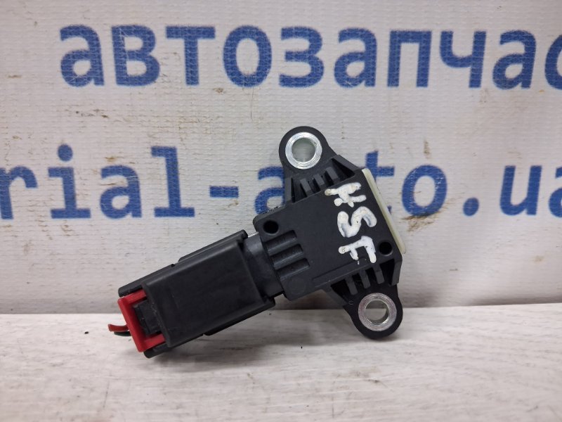 Запчасть датчик удара (airbag) Hyundai Santa fe 2012-2019 DM 2.4 бензин G4KJ 959202W050 Б/У Датчик удара (AIRBAG) Hyundai Santa fe 2012-2019 DM 2.4 бензин G4KJ 959202W050 Б/У