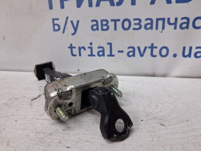 Ограничитель двери передний правый QX60 2013-2021 L50 3.5 бензин VQ35DE Ограничитель двери передний правый QX60 2013-2021 L50 3.5 бензин VQ35DE