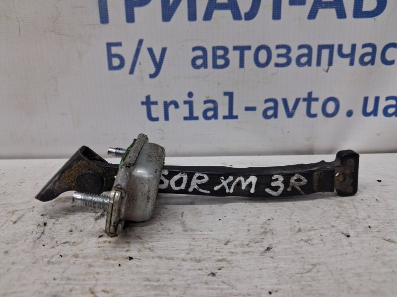Запчасть ограничитель двери задний правый Kia Sorento 2009-2021 XM 2.4 бензин G4KJ 794902P500 Б/У Ограничитель двери задний правый Kia Sorento 2009-2021 XM 2.4 бензин G4KJ 794902P500 Б/У