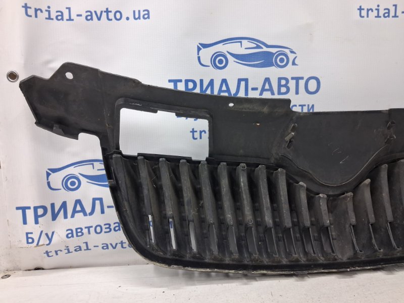 Решетка радиатора Fabia 2007-2014 5J 1.4 diesel