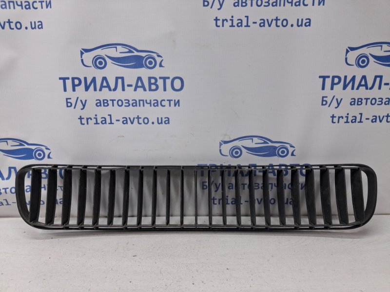 Решетка бампера центральная Fabia 2007-2014 5J 1.4 diesel Решетка бампера центральная Fabia 2007-2014 5J 1.4 diesel