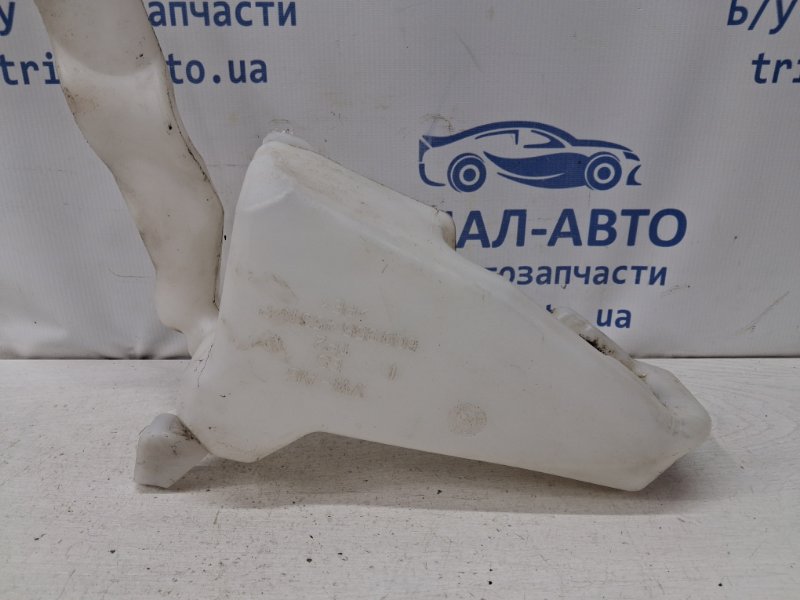 Бачок омывателя Skoda Fabia 5J 1.4 diesel