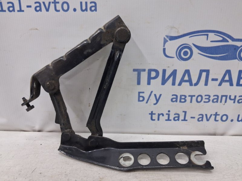 Запчасть петля капота правая Skoda Fabia 2007-2014 5J 1.4 diesel 5J0823302 Б/У Петля капота правая Skoda Fabia 2007-2014 5J 1.4 diesel 5J0823302 Б/У