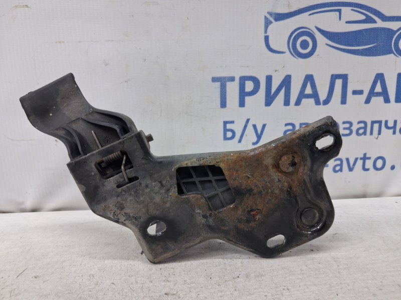 Крюк капота Fabia 2007-2014 5J 1.4 diesel