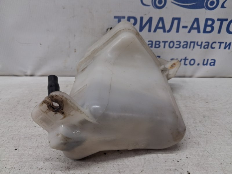 Бачок радиатора (расширительный) I30 2007-2012 FD 1.6 бензин G4FC Бачок радиатора (расширительный) I30 2007-2012 FD 1.6 бензин G4FC