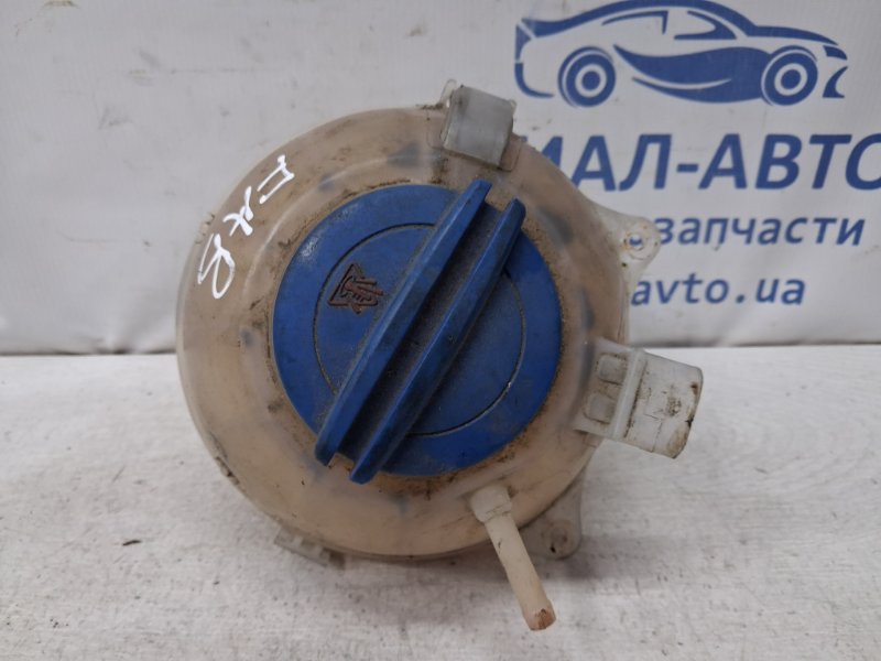 Бачок радиатора (расширительный) Fabia 2007-2014 5J 1.4 diesel Бачок радиатора (расширительный) Fabia 2007-2014 5J 1.4 diesel