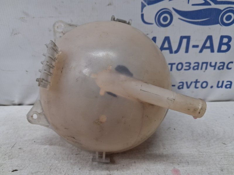 Бачок радиатора (расширительный) Fabia 2007-2014 5J 1.4 diesel Бачок радиатора (расширительный) Fabia 2007-2014 5J 1.4 diesel