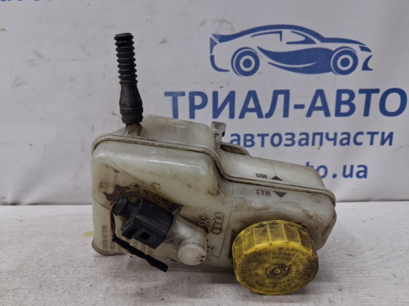 Бачок главного тормозного цилиндра Fabia 2007-2014 5J 1.4 diesel