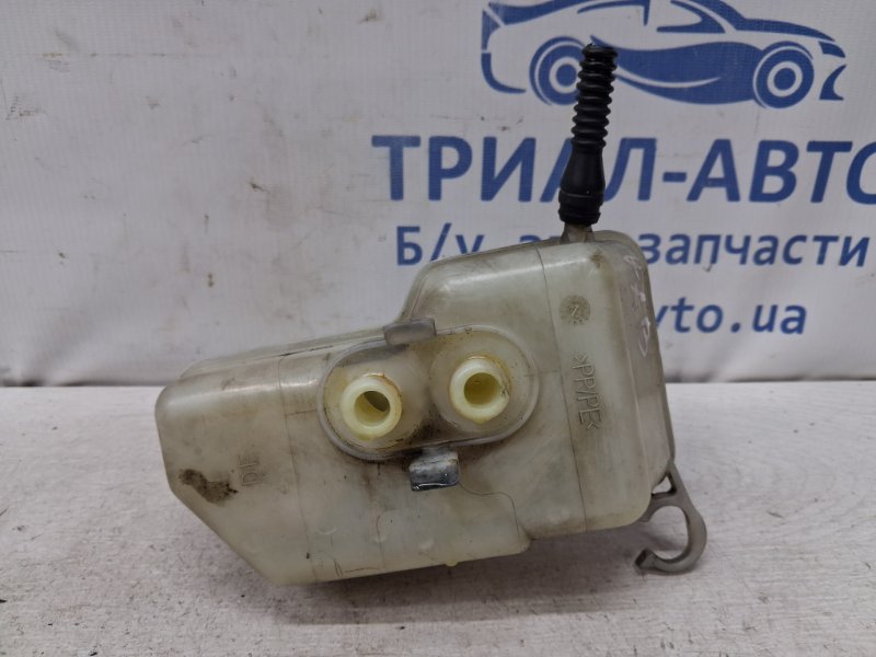 Бачок главного тормозного цилиндра Skoda Fabia 5J 1.4 diesel