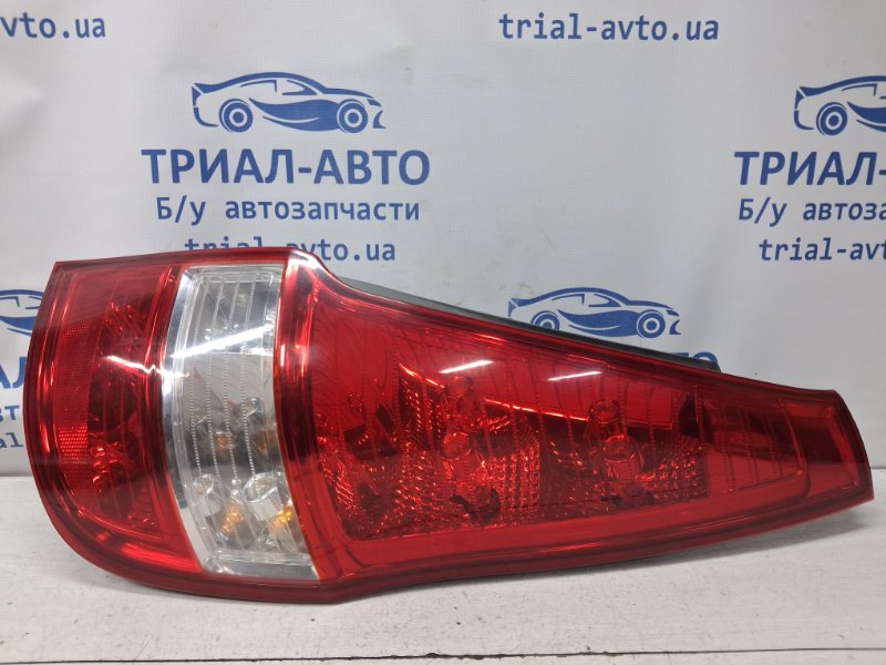 Запчасть фонарь задний внешний правый Hyundai I30 2007-2012 FD 1.6 бензин G4FC 924022L110 Б/У Фонарь задний внешний правый Hyundai I30 2007-2012 FD 1.6 бензин G4FC 924022L110 Б/У