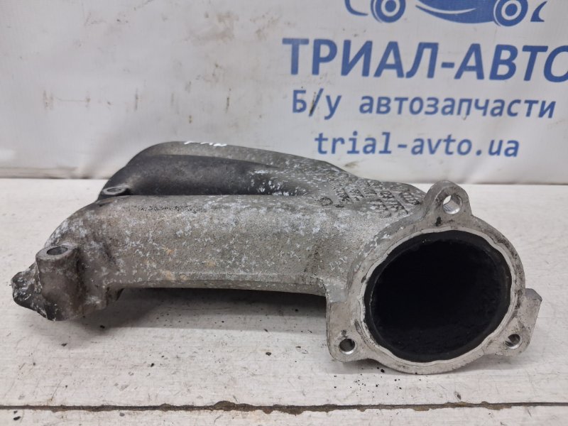 Коллектор впускной металл Skoda Fabia 5J 1.4 diesel Коллектор впускной металл Skoda Fabia 5J 1.4 diesel
