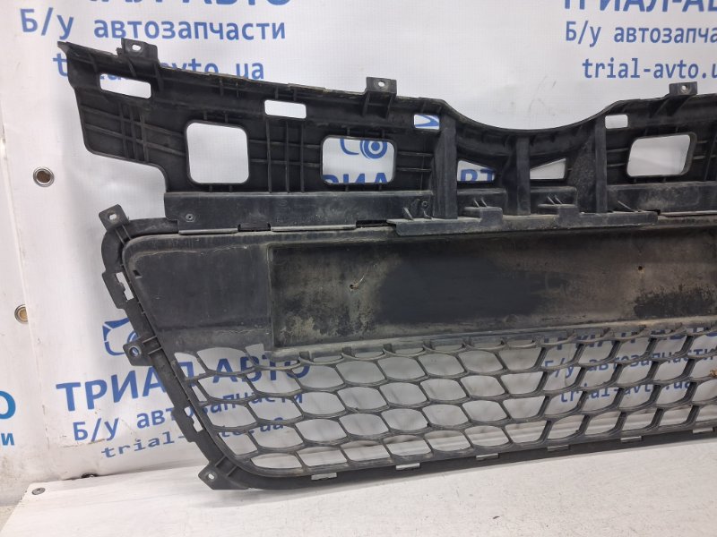 Решетка бампера центральная I30 2007-2012 FD 1.6 бензин G4FC Решетка бампера центральная I30 2007-2012 FD 1.6 бензин G4FC
