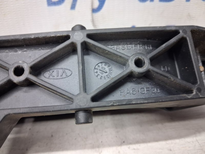 Ручка двери внешняя передняя правая I30 2007-2012 FD 1.6 diesel D4FB Ручка двери внешняя передняя правая I30 2007-2012 FD 1.6 diesel D4FB