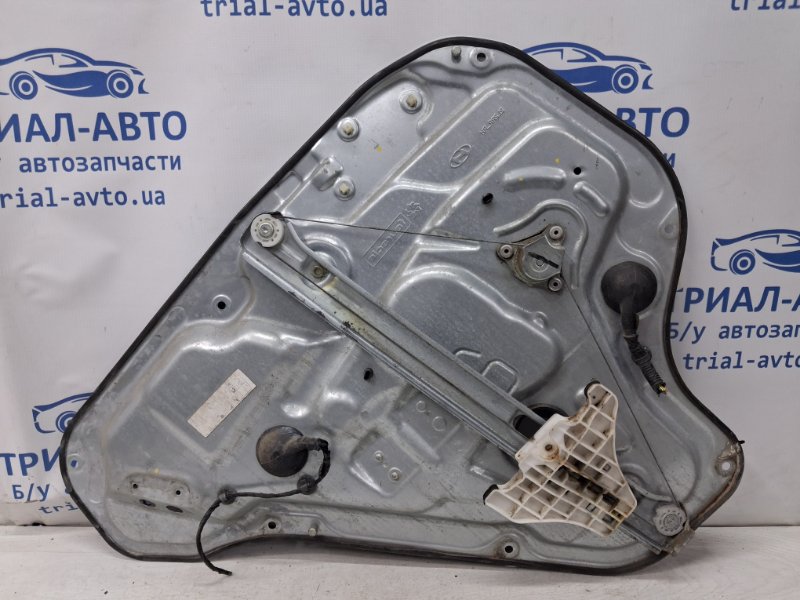 Стеклоподъемник задний правый (ручной) I30 2007-2012 FD 1.6 бензин G4FC Стеклоподъемник задний правый (ручной) I30 2007-2012 FD 1.6 бензин G4FC