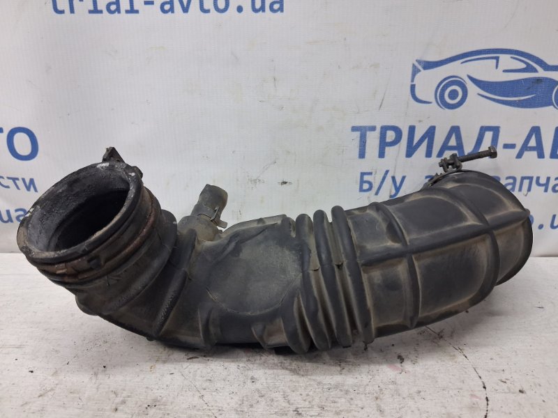 Запчасть патрубок воздушного фильтра Hyundai I30 2007-2012 FD 1.6 бензин G4FC 281302H000 Б/У Патрубок воздушного фильтра Hyundai I30 2007-2012 FD 1.6 бензин G4FC 281302H000 Б/У