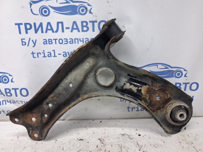 Рычаг правый Fabia 2007-2014 5J 1.4 diesel Рычаг правый Fabia 2007-2014 5J 1.4 diesel