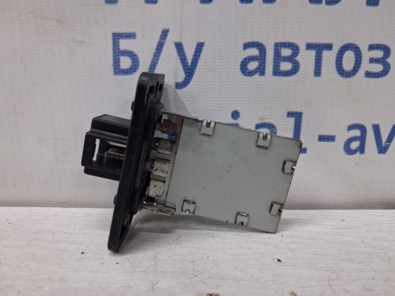 Запчасть резистор печки Hyundai I30 2007-2012 FD 1.6 бензин G4FC 971283K000 Б/У Резистор печки Hyundai I30 2007-2012 FD 1.6 бензин G4FC 971283K000 Б/У