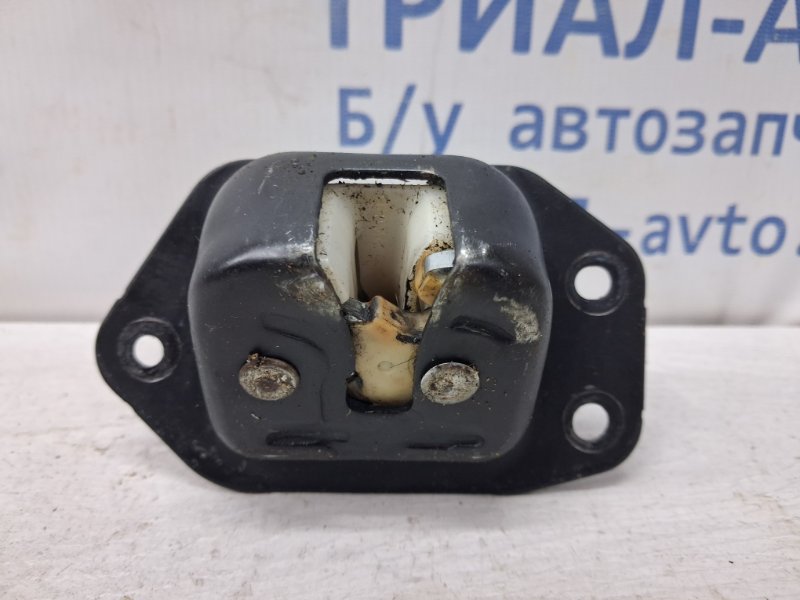 Замок крышки багажника Nissan Juke F15 1.6 turbo Замок крышки багажника Nissan Juke F15 1.6 turbo