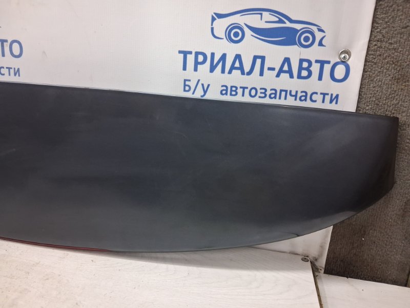Спойлер на крышку багажника Toyota Avensis T25 2.2 diesel 2ADFTV Спойлер на крышку багажника Toyota Avensis T25 2.2 diesel 2ADFTV