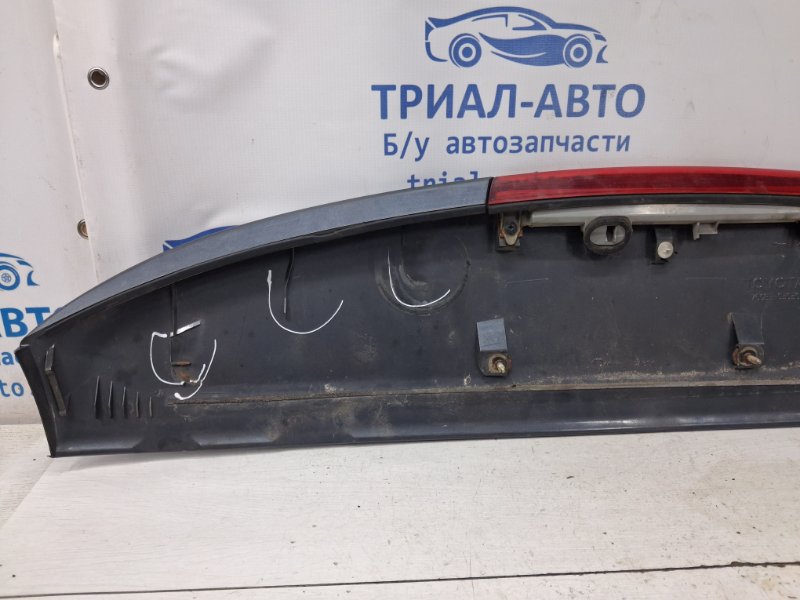 Спойлер на крышку багажника Avensis 2002-2010 T25 2.2 diesel 2ADFTV Спойлер на крышку багажника Avensis 2002-2010 T25 2.2 diesel 2ADFTV