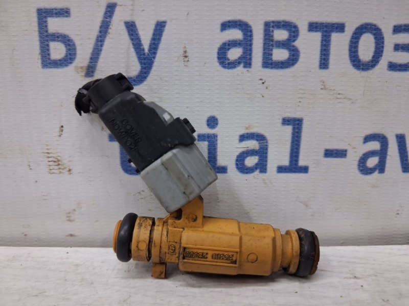 Запчасть форсунка топливная Hyundai I30 2007-2012 FD 1.6 бензин G4FC 353102B000 Б/У Форсунка топливная Hyundai I30 2007-2012 FD 1.6 бензин G4FC 353102B000 Б/У