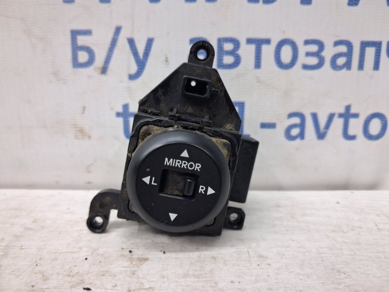 Запчасть корректор зеркал Hyundai I30 2007-2012 FD 1.6 бензин G4FC 935402L100 Б/У Корректор зеркал Hyundai I30 2007-2012 FD 1.6 бензин G4FC 935402L100 Б/У