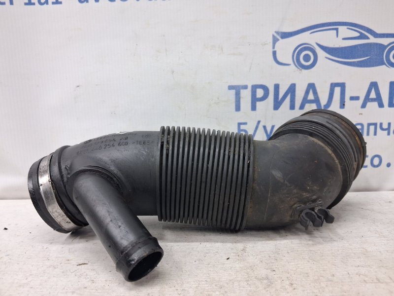 Запчасть патрубок воздушного фильтра Skoda Fabia 2007-2014 5J 1.4 diesel 6Q0129654AB Б/У Патрубок воздушного фильтра Skoda Fabia 2007-2014 5J 1.4 diesel 6Q0129654AB Б/У